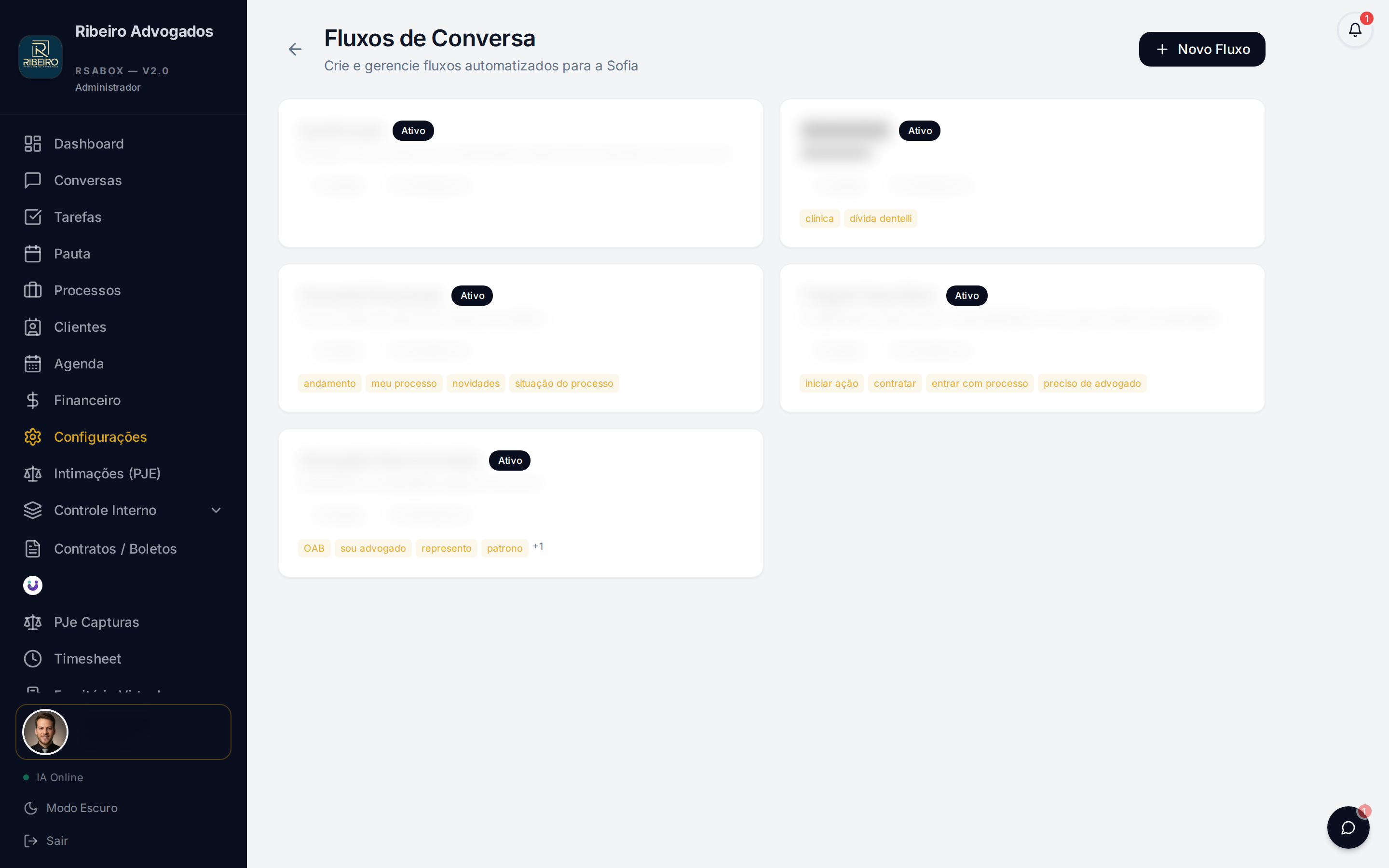 Editor FluxosIA com blocos conectados por setas, representando fluxo de atendimento de cliente